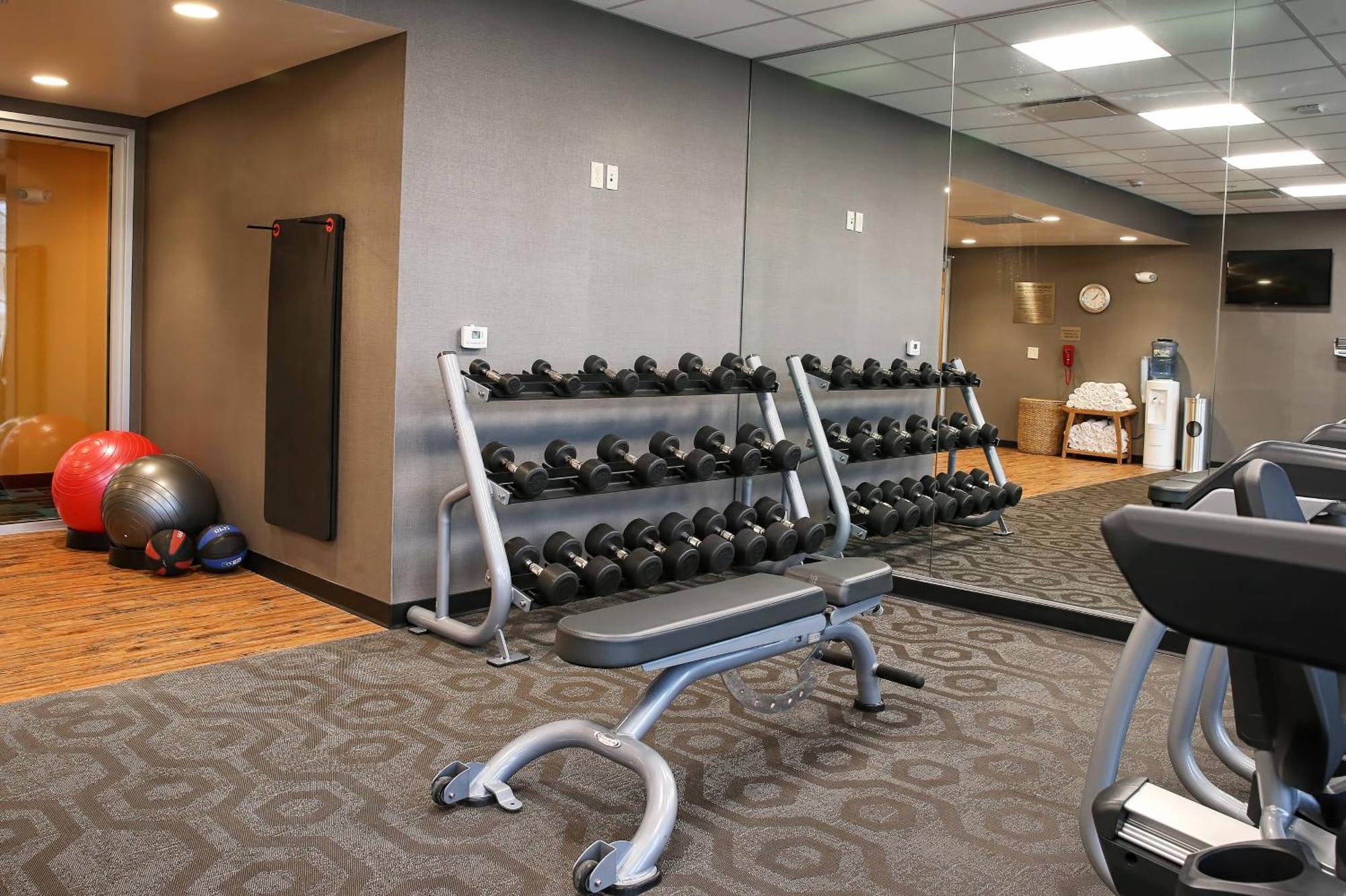 Fairfield Inn & Suites By Marriott Madison Verona Экстерьер фото